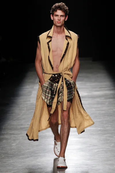 Look 29